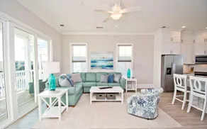 Posh Beach Front Condo - Image 4