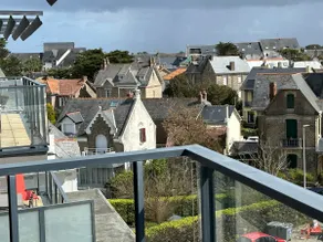 View of the sea/pool/parking - Image 4