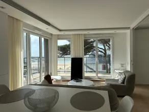 View of the sea/pool/parking - Image 2