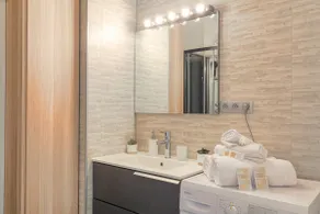 Light and cozy near Eurexpo & Groupama Stadium - Image 3
