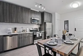 Luxury 3Bed Parking Gym Pool Penthouse ClubRoom - Image 2