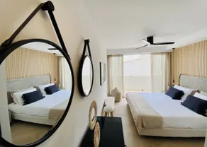 Palm Breeze Beachfront Suite - Image 3