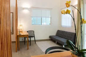 Jaguar Inn Bungalows - Image 2