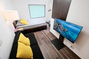 #HNC2F* | 1 min walk from Shin-Okubo Station on Yamanote Line | 45 ㎡ cozy sunny apartment in the heart of Shinjuku - Image 3