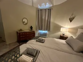 Chateau apartment for 4 people with shared pool - Image 3