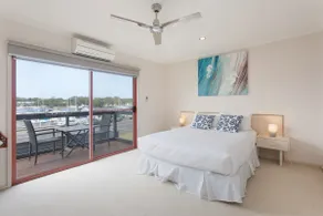Stylish Apartment in the heart - Image 2
