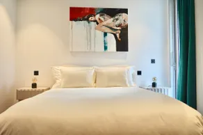 Luxurious Haven in Battersea  - Image 2