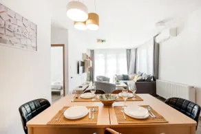 Bright Top Floor Home with Parking - Image 2