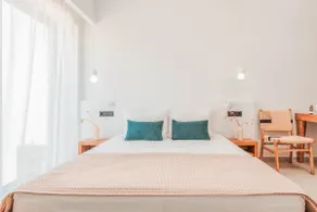 Plakakia Luxury Apartments - Image 2