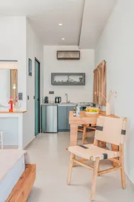 Plakakia Luxury Apartments - Image 4