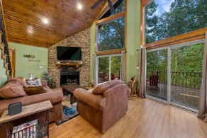 Cozy Lakefront Cabin in Mammoth Cave on 16 Acres - Image 4
