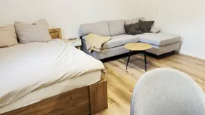 Modern apartment in the city center - Image 4