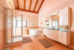 Maison Blue - Image 4