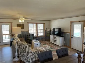 Current River Getaway - Image 2