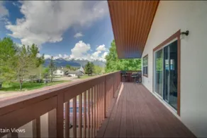 Phixie's Guest House - Image 3