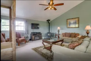 Phixie's Guest House - Image 5