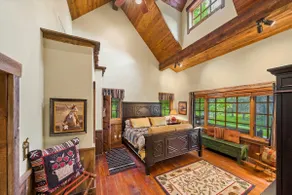 G-Bar-N Ranch Pendleton Log Home - Image 3