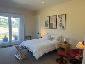 Suite Retreat - Image 3