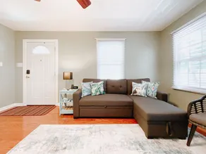 The Beach Cottage - Image 3