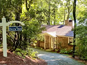Mountain Lake Getaway - Image 2