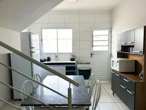 House with Garage and Wi-Fi 5 min from Downtown - Image 3