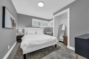 Stylish 3 Bdrm Bungalow w 1 K & 3 Q beds & Hot Tub - Image 4