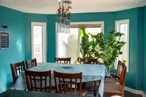 Entire Home minutes from Parliament, Golf, Marina - Image 4