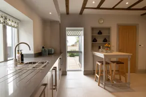 Vintners Cottage - sleeps 4 - Image 4