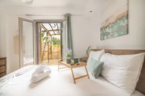 Citrea Stylish House with Garden near Beach - Image 2