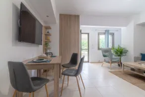 Citrea Stylish House with Garden near Beach - Image 3