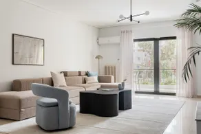 Chic & Luminous 3BR Apartment in Kifisia - Image 2
