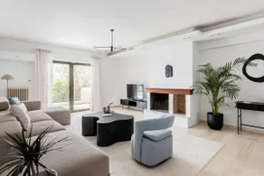 Chic & Luminous 3BR Apartment in Kifisia - Image 4