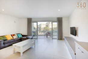 Lovely designer 3BR Apt with Private Terrace with BBQ by 360 Estates - Image 4