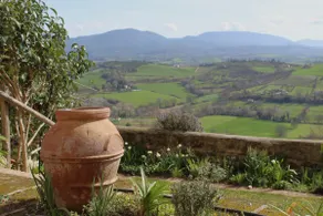 Sweet garden cottage in hilltown - Image 5