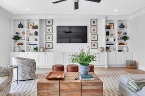 Luxury Massive Townhome, Pool, Elevator, Amenities - Image 3