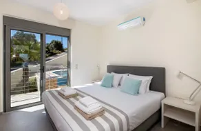Ashlin seaside Luxury Apartment - Image 3