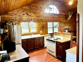 Windy Ridge Cabin - Image 2