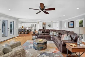 Luxury Lakefront Retreat Sleeps 18 Dock + Hot tub - Image 3