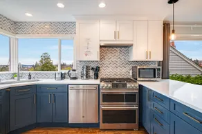 Charming 4B3B home in Magnolia w/ amazing Backyard - Image 4