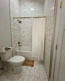 Loft Apartment On Main - Sleeps 4 - Image 3
