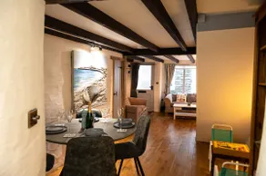 Harbour Retreat - Image 2