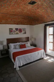 The perfect getaway in Lagos, 5 minutes from downtown. - Image 2