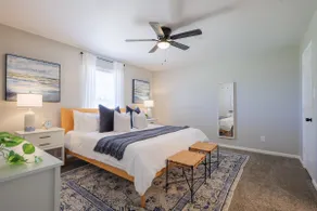 •3 King Beds •4 TVs •1 Mile to I-75 •Pets Allowed - Image 2