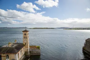 Unit 6 Penthouse Apartment With Harbour & Island Views - Image 5