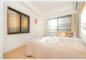 Meihong's Apartment, Family Apartment 3 - Image 3