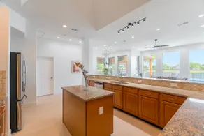 Lakehouse with Heated Pool & Infinity SPA* - Image 4