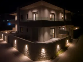 Dreta Deluxe one bedroom suite with sea view - Image 2