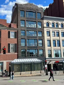 Luxury 3 bedroom 3 bathroom downtown loft - Image 2