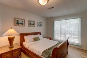 Cute Guesthouse for 3 | Near Woodlands - Image 4