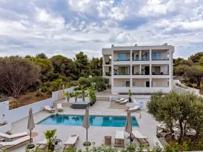 Luxury Villa Del Sogno with pool, jacuzzi, parking - Image 2